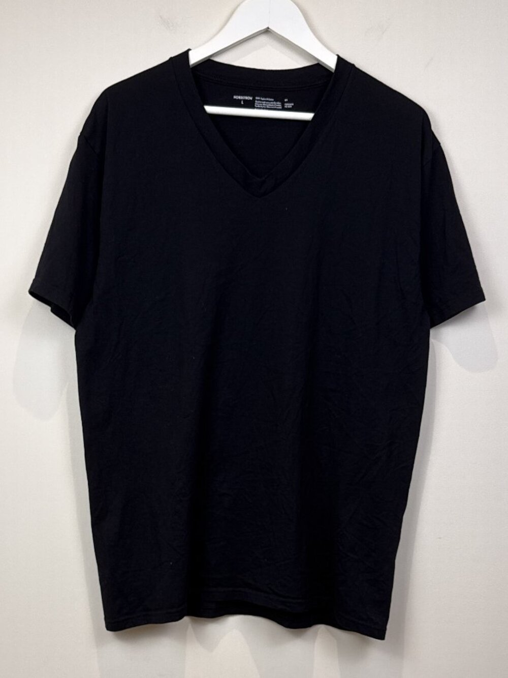 Nordstrom Mens V-Neck T-Shirt Large L Black 100% Supima Cotton Short Sleeve